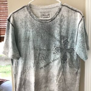 Retrofit men’s t-shirt.